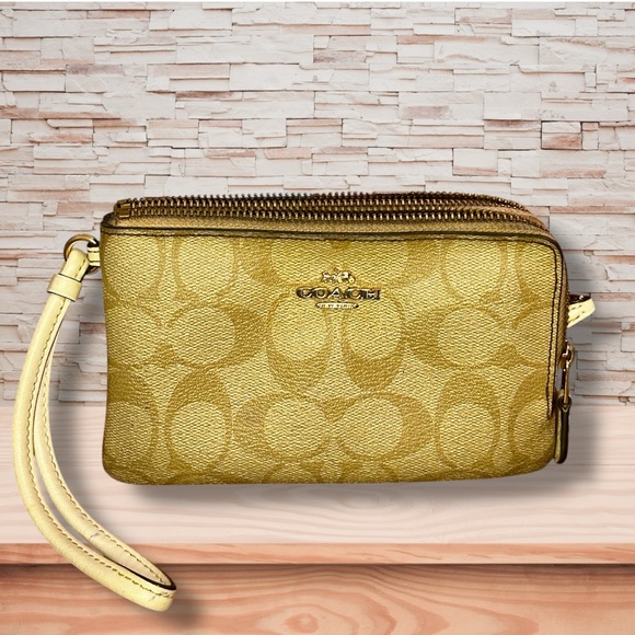 Coach Double Corner Zip Wristlet in Signature Canvas - Picture 1 of 5